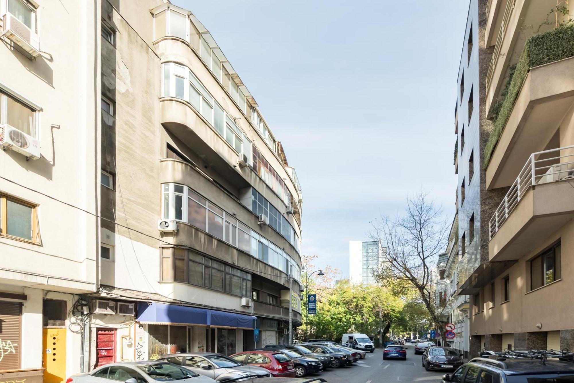 Urban Dream Studio With City Views & Comfort Букурещ Екстериор снимка