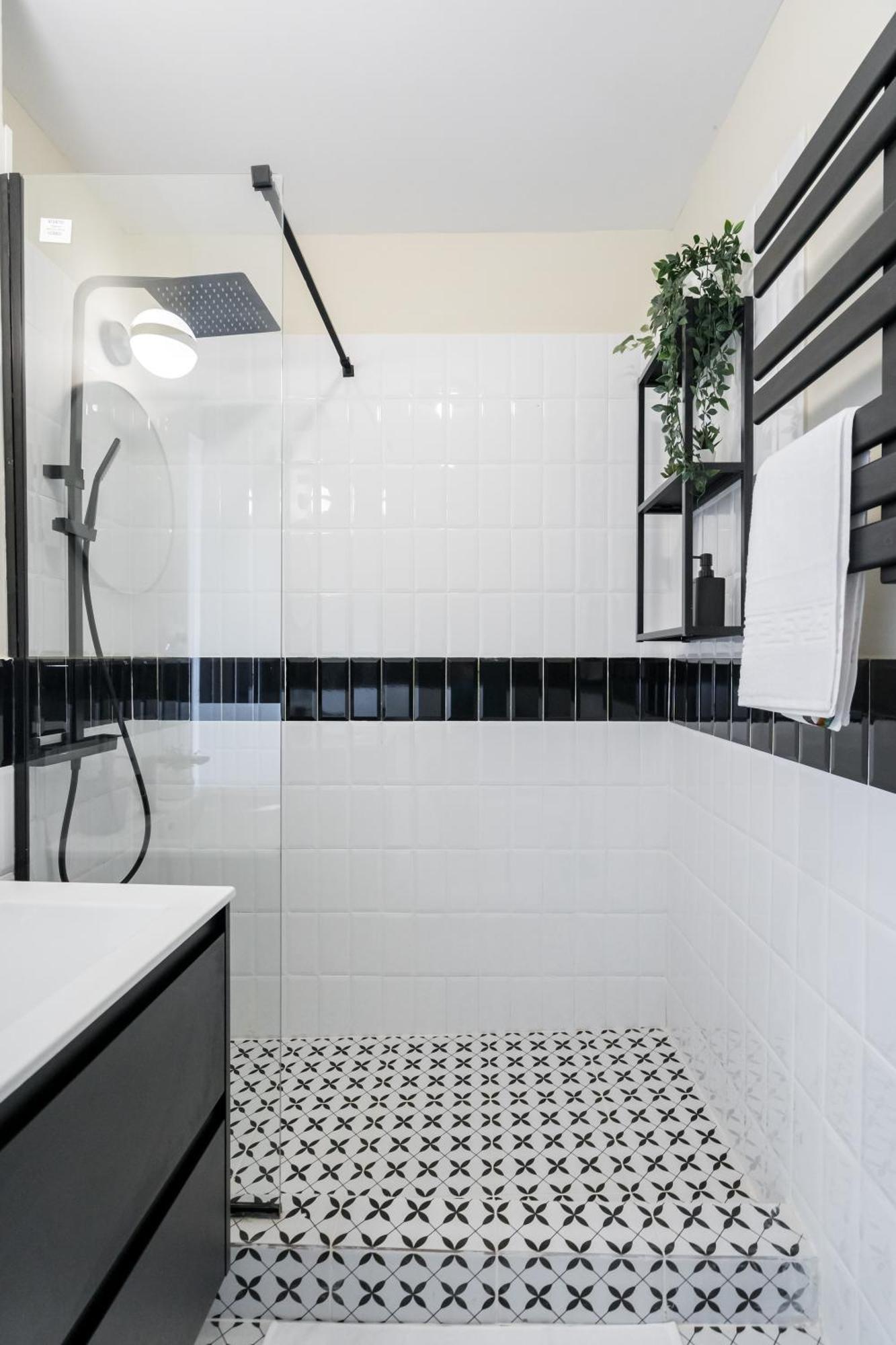 Urban Dream Studio With City Views & Comfort Букурещ Екстериор снимка